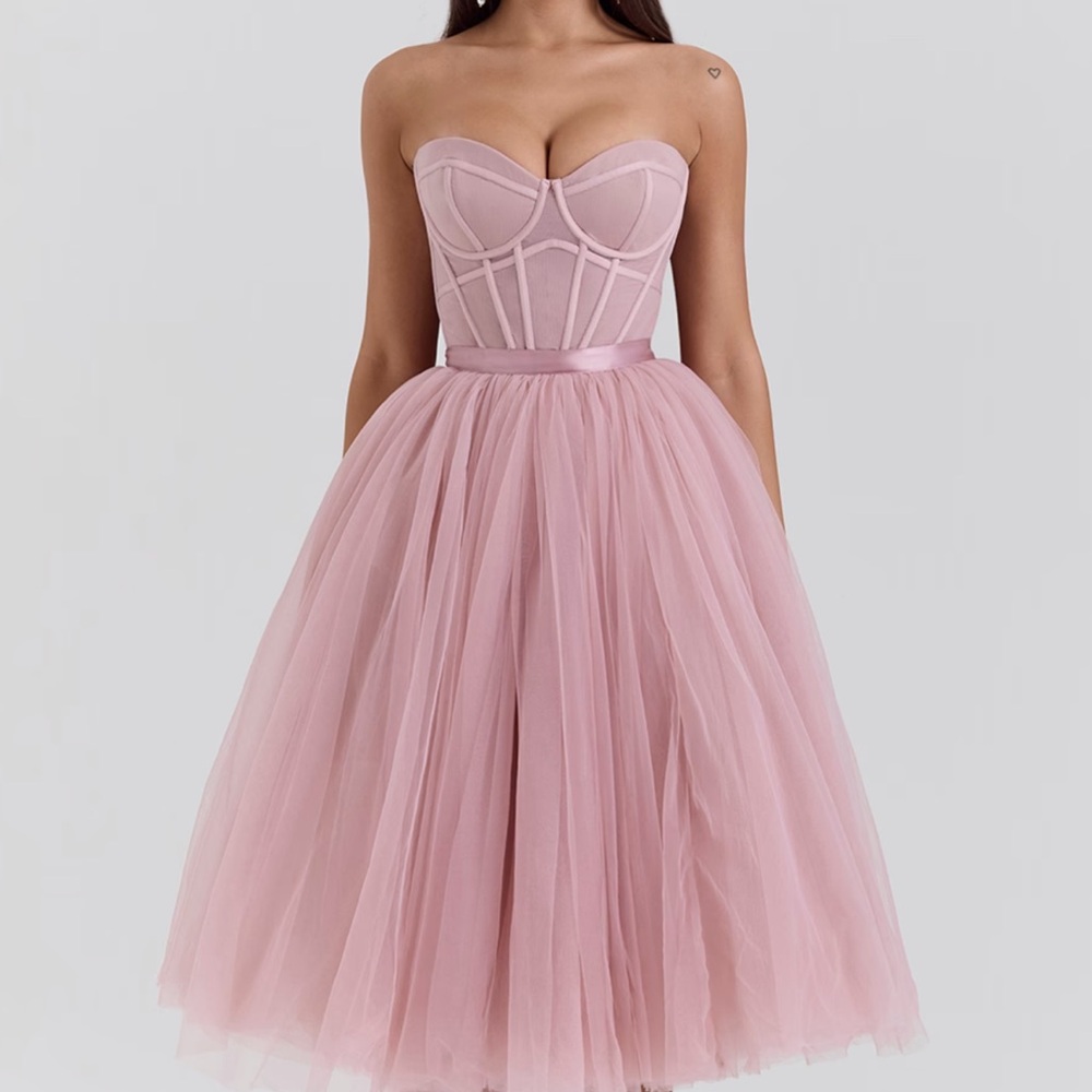 House of CB Dusty Pink Strapless Tulle Midi Dress - Picture 4 of 10